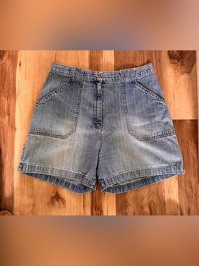 Vintage 90’s Sonoma Light Blue High-Waist Denim Shorts with Front Patch Pockets
